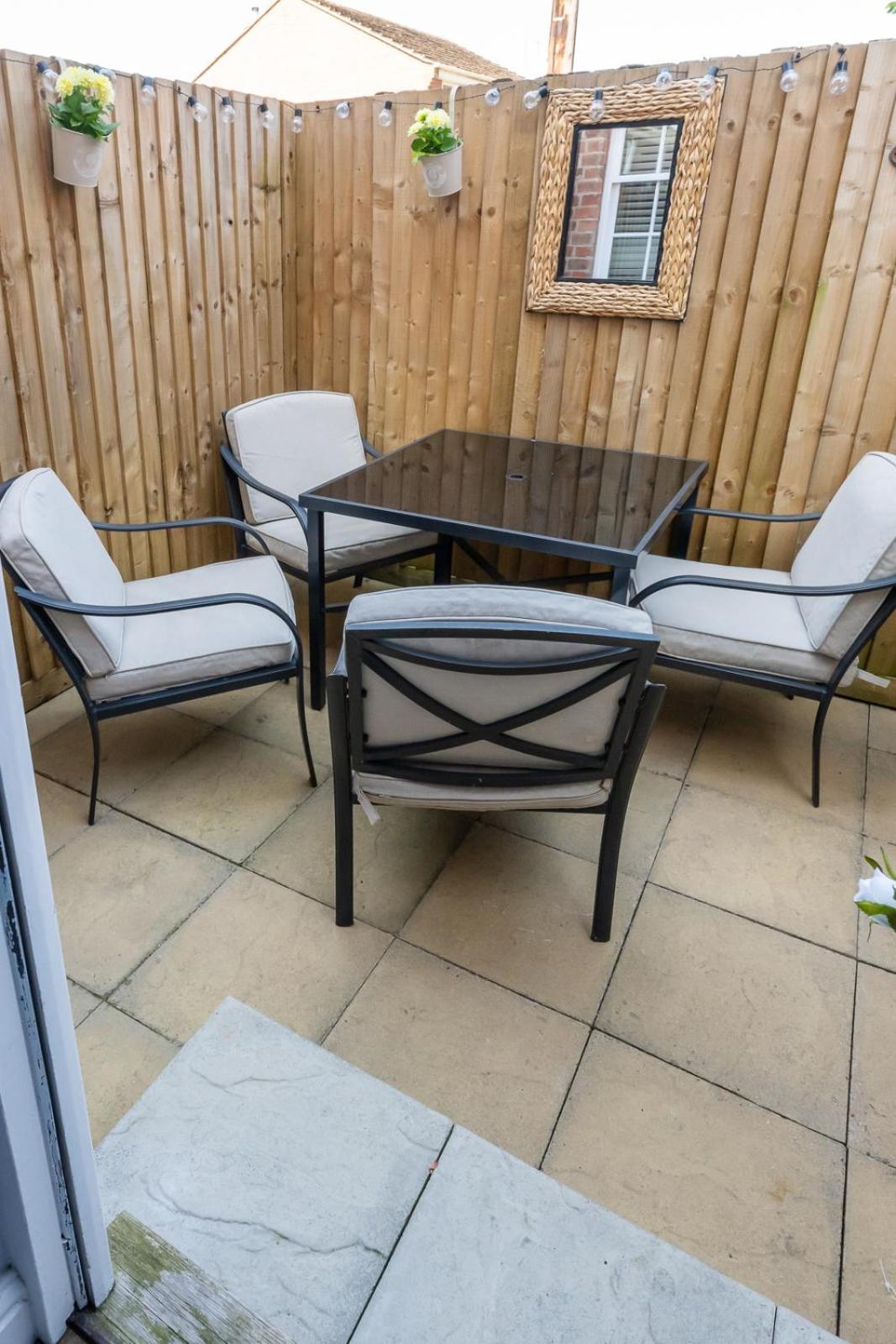 Relaxing Town Centre House - Perfect For Exploring Villa Shrewsbury Bagian luar foto